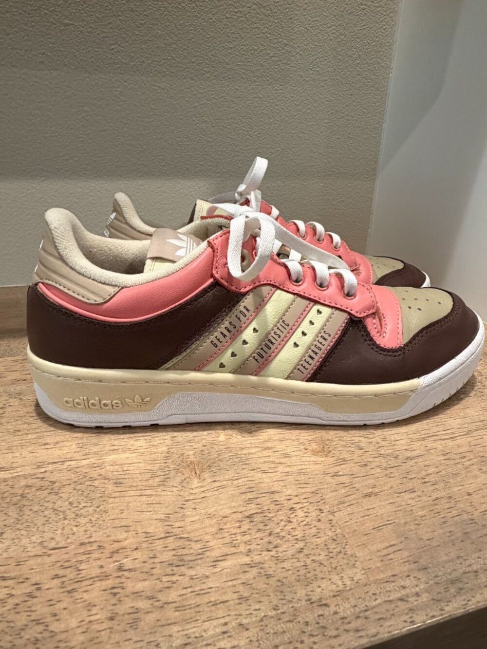 adidas x Human Made Forum Low Sneakers Pink Brown Mens Size 11 - Picture 7 of 9